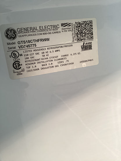 *RTW-5775 GE WHITE REFRIGERATOR WITH ICE MAKER