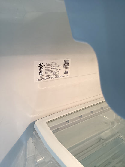 *RTW-0223 GE EXTRA LARGE  BLACK REFRIGERATOR WITH ICE MAKER