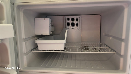 RWT-2889 WHITE  REFRIGERATOR 18 CUBIC FT WITH ICE MAKER